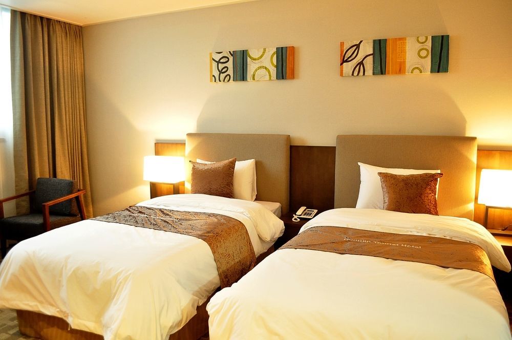 Hyunjin Tourist Hotel Donghae Eksteriør billede